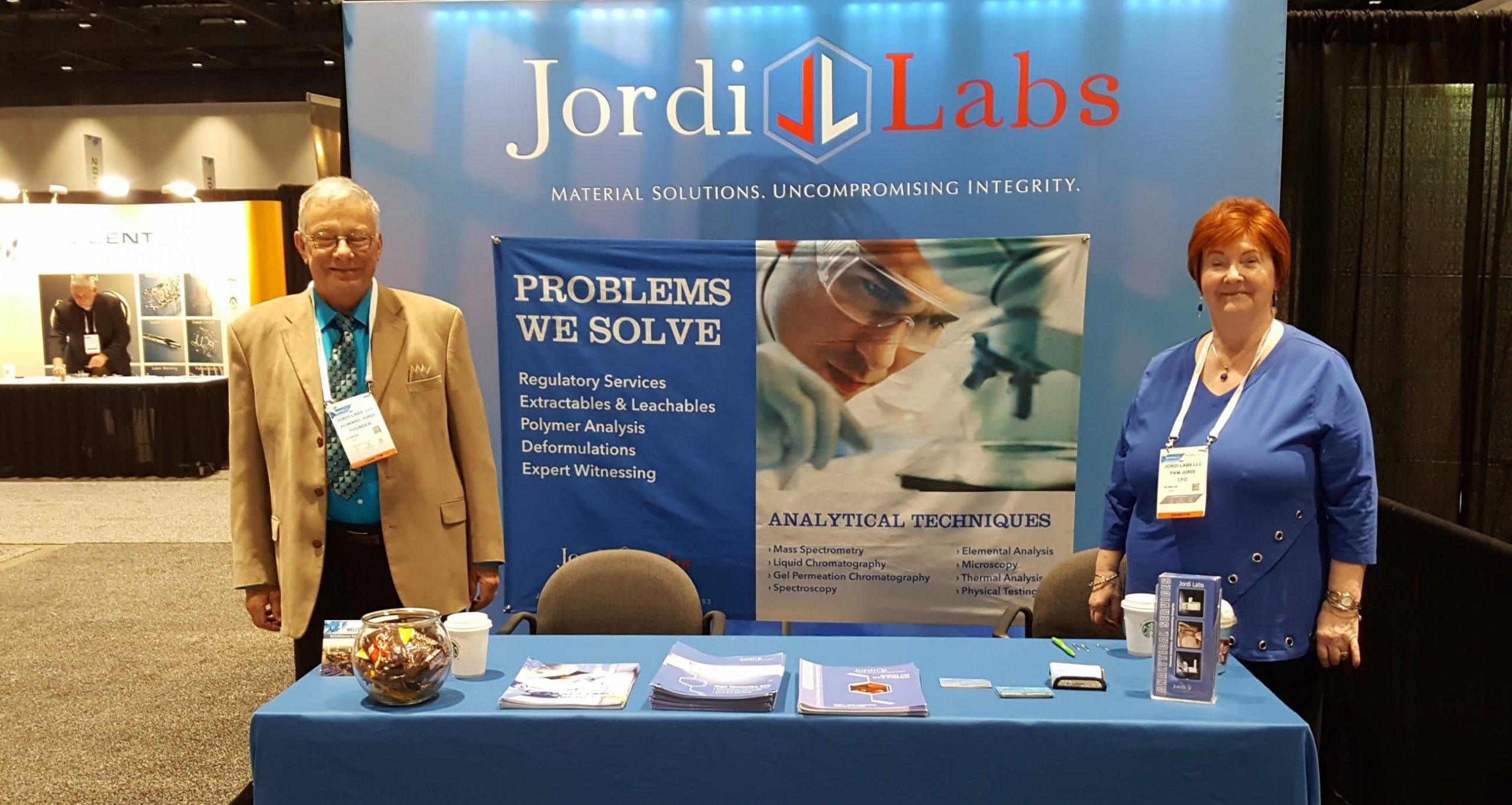 dr-howard-and-pam-jordi-exhibit-at-biomeddevice-san-jose-jordi-labs-analytical-chemistry-testing-laboratory